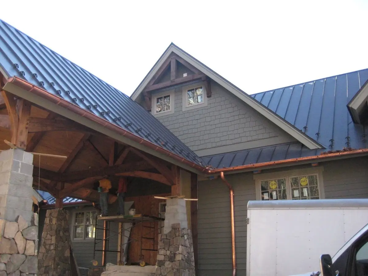 Craftsman Roofing team delivering quality roofing work in Vermont Knolls